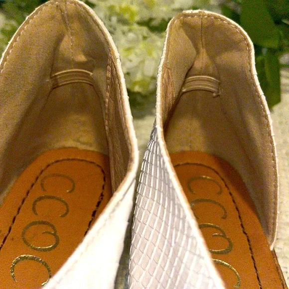 CCOCCI Adele white leather beautiful flats sz 8.5 - Picture 8 of 10